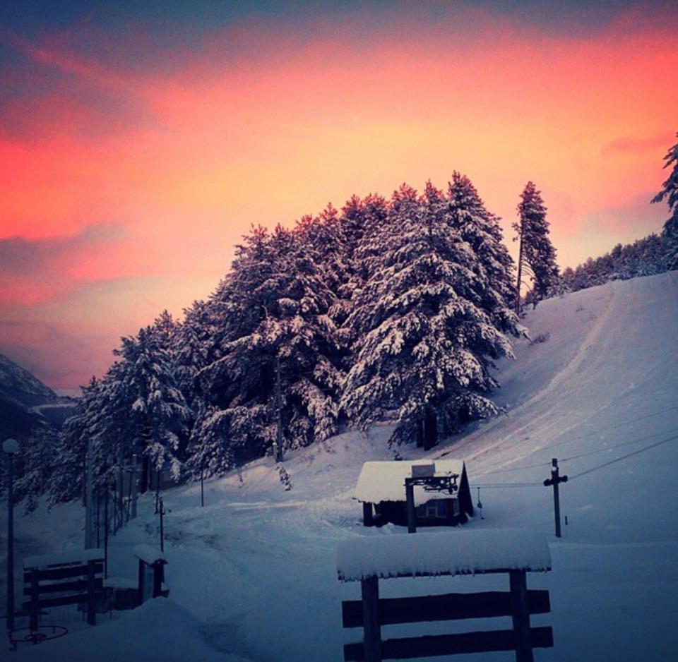 Hotel Snjezna Kuca - Nature Park Of Bosnia Herzegovina Padezina Bagian luar foto