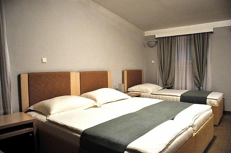 Hotel Snjezna Kuca - Nature Park Of Bosnia Herzegovina Padezina Ruang foto
